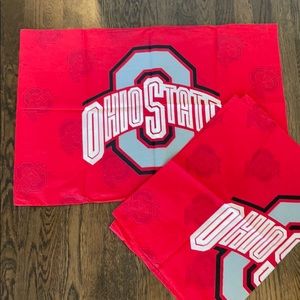 2 standard OSU pillow sham